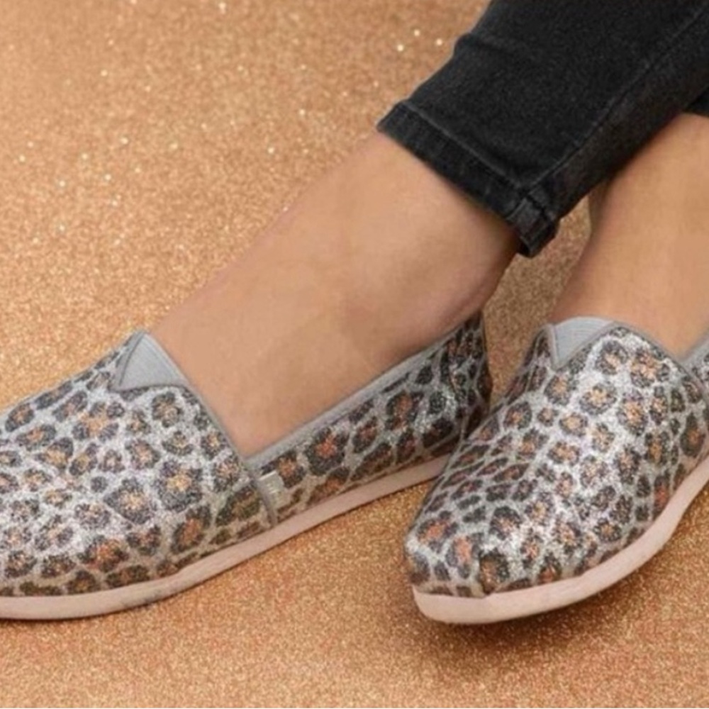 Leopard print sparkly TOMs